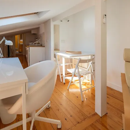 Bairro Alto Tiny By Homing